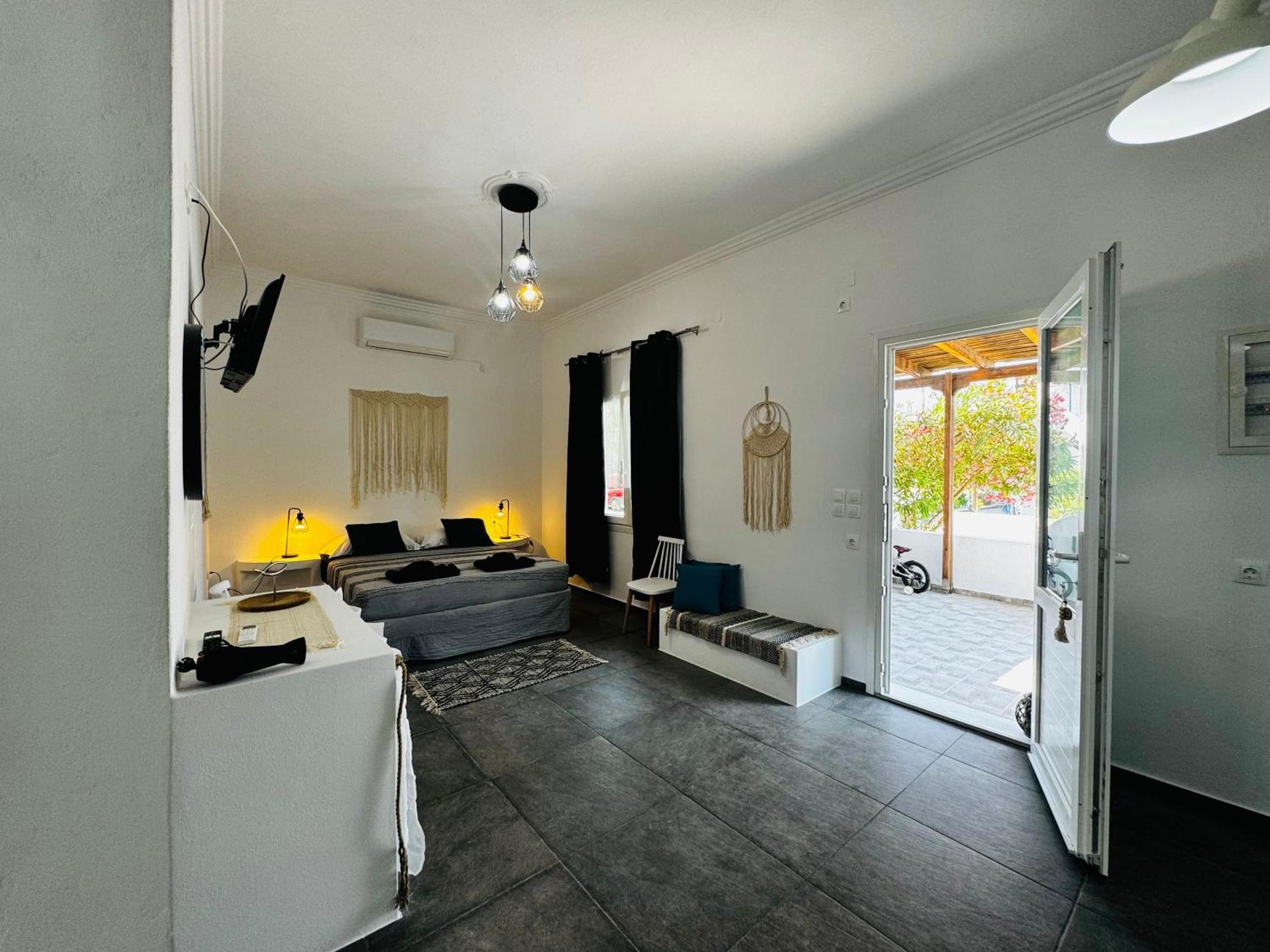 Eris Studios Adamantas  Exterior photo